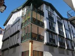 Large choix de locations saisonnières dont des maisons de vacances et des appartements de vacances à louer. Apartment Residence Kanttu St Jean De Luz A Saint Jean De Luz France Lets Book Hotel