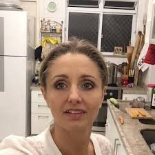 Acabou de sair mais um episódio da série "Espiando a Cozinha da Pat" lá no  meu canal do YouTube!!!, Corre lá conferir o que as crianças jantaram hoje,  que ficou pronto em pouco mais de 10 minutos, ...