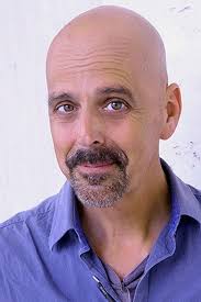 Reparto de Una Noche Aterradora (película 2020). Dirigida por Rony Patel