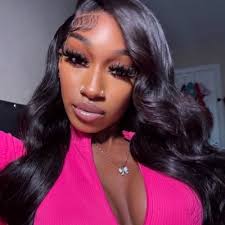 Helen McCarter (@sydneydecember)