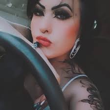 Sandra Risso's Instagram, Twitter & Facebook