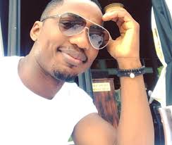Ayanda thabethe and andile ncube. Lol Watch Andile Ncube S Plea To Girls Who Send Him N Des Okmzansi