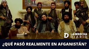 Escenas de terror se repiten en el aeropuerto internacional de kabul mientras la gente trata de huir de afganistán después de que los combatientes talibanes tomaran. Awah5cywbxlgpm
