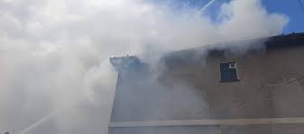 Incendiu Puternic La O FabricÄƒ De Paine De LangÄƒ PiaÈ›a CentralÄƒ Din Piatra NeamÈ›