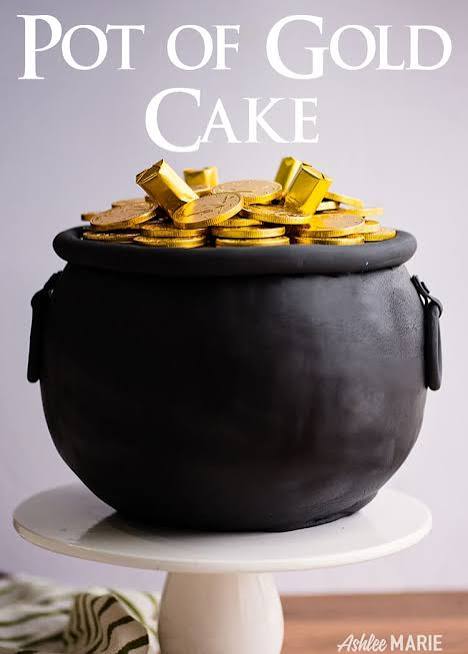 Pot O' Gold cake tutorial - Ashlee Marie - real fun with real food