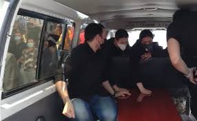 دنيا وإيمي لا ترتديان ملابس سوداء أمام دلال عبد العزيز وفصلنا التليفزيون حتى لا ترى خبر وفاة سمير غانم حكاية معجب اشترى تذكرة لمسرحية سمير غانم بـ 20 ألف دولار أحمد الأبياري: Hzmkvjmotjez M