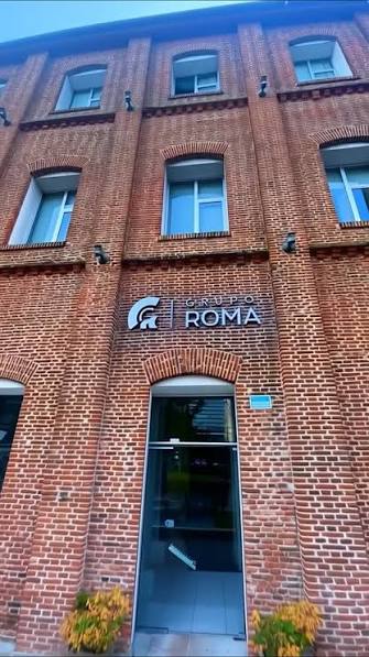 Detrás de cada barrio hay algo que no siempre se ve ?, ? equipo, ?  planificación, ? gestión diaria, ? obra en marcha, En Grupo Roma  trabajamos todos los días para que cada proyecto avance con orden, ...