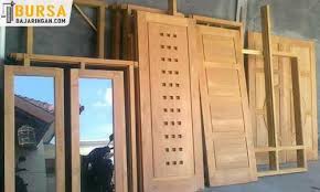 Varian harga kusen kayu minimalis untuk pintu dan juga jendela pun terbilang cukup murah. 5 Harga Kusen Pintu Dan Jendela Kayu Terbaru 2021