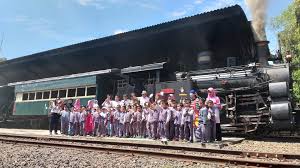 Maybe you would like to learn more about one of these? Pola Gambar Kereta Api Untuk Anak Tk Paket Tour Murah Bayar Cash Atau Cicilan Bersamawisata