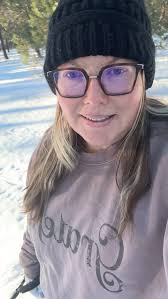 Up early and a brisk walk . Good for the soul and mind. What positive thing  did you do today? #gritglamourandgratitude #nagyhomestead #positivevibes  #freshair #snowday