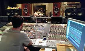 How Do I Become An Audio Engineer In 2020? - Myrightrib