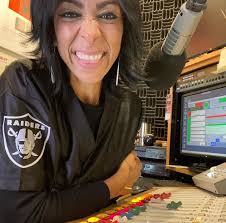 The story of Ray Bowers with these traviesos 🤩 was a hit! Now another run  of That Christmas