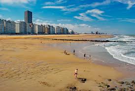 Des images que les belges aimeraient ne plus voir. Maree Basse A Ostende Belgique La Plage De Ostende Philippe Flickr