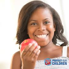 Parents, ⚠️We all know the saying "An apple🍎 a day keeps the doctor👨‍⚕️  away." In these times we know that more fruits🍉 and vegetables🥕🥔 boost  your immune system and keeps you healthy