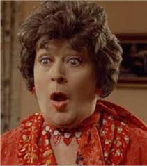 LA CASA CHORIZO La casa chorizo es un tipo de vivienda tipica de Argentina.  Consiste básicamente en un patio lateral al que dan las habitaciones, que  están en hilera y conectadas entre