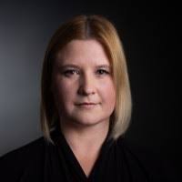 Stephanie Holstein's Instagram, Twitter & Facebook