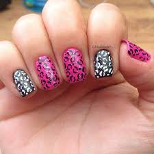 Un diseño super encantador para las chicas más chic. Https Kredkaiszydelko Blogspot Com 2019 04 Unas Decoradas Con Tigre Html