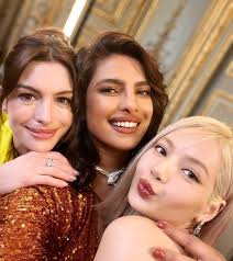 What's Priyanka doing with Anne Hathaway?