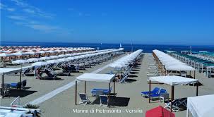 Il bagno battelli è una stabilimento balneare a marina di pietrasanta, nel cuore della versilia. Home Bagno Costa Azzurra