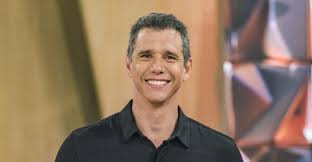 He was a host of a children's show called gente inocente (innocent people). Marcio Garcia Celebra Dia Dos Avos Com Foto Especial Em Familia Maior Orgulho Minha Novela