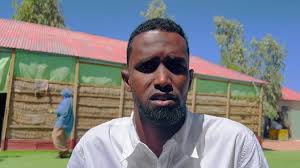 Maxamed Sandheere oo ka mid ah dhalinyarada Garowe ayaa sidaan u cabiray  Aragtidiisa la xiriirta Go'aankii Puntland ay ka qaadatay dowlada  Federaalka Soomaaliya.