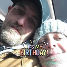 Are you a day player or a night player? 🌞🌚 Or do you find yourself  playing round the clock? 🙋‍♀️ We want to know when you like to play  #whiteoutsurvival the most!