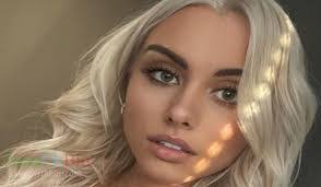 Karina Thompson's Instagram, Twitter & Facebook