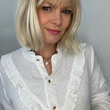 Joanna Weller's Instagram, Twitter & Facebook