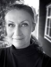 375752__OMSL_Petra Ö.indd