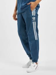 Survetement Adidas Sst Vert Diese und viele andere produkte sind heute im adidas online shop unter adidas.de erhältlich! survetement adidas sst vert