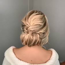 Amazing Bridal Hairstyle Video En 2020 Coiffure Mariage Styles Cheveux Longs Coiffure