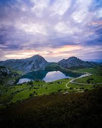 Together with alto de l'angliru, lagos de covadonga is the most important climb in the modern history of the vuelta. Lagos De Covadonga Your Complete Travel Guide Free Map