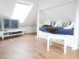 Dachausbau ideen bilder schoner wohnen checkliste dachdeckenausbau. Dachboden Bilder Ideen Couch