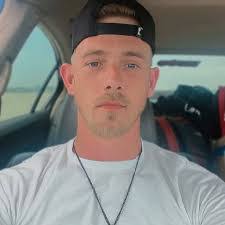 Andrew Conn's Instagram, Twitter & Facebook