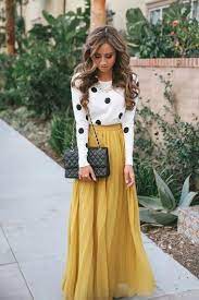 20 Style Tips On How To Wear Maxi Skirts In Winter Outfit Ideas Gurl Com Fashion Style Yellow Maxi Skirts