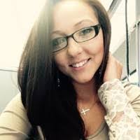 Sydney Latham's Instagram, Twitter & Facebook