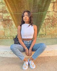 Raven 39 s home 39 s navia robinson plays truth or dare seventeen. Pin On Navia Robinson