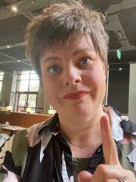 Debra Lumb's Instagram, Twitter & Facebook