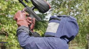 Eradiquer les frelons asiatiques avec un… paintball