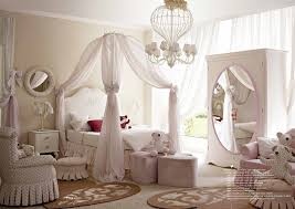 La parfaite décoration chambre adulte c est celle qui est romantique c est ainsi car l amour est toujours jeune quand deux personnes s aiment. Toutes Les Inspirations Pour Creer Une Deco Chambre Fille