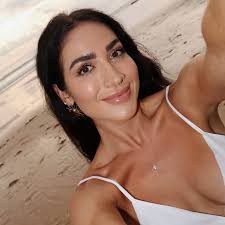 Christina Galbato (@christinagalbato) • Instagram photos and videos