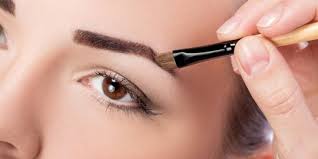 Cara Membentuk Alis Yang Natural Mudah Dicoba Oleh Pemula Merdeka Com