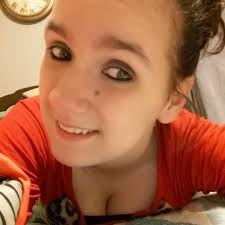 Sarah Pasco's Instagram, Twitter & Facebook