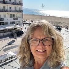 Should I visit Douro Valley and Port winery in Porto?