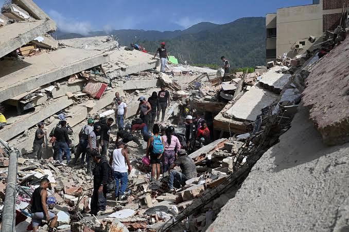 Venezuela earthquake death toll climbs to 589, nearly 3,000 injured -  T&uuml;rkiye Today