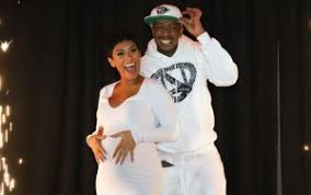 He is expecting twins with entrepreneur abby de la rosa. 118djzm13jkuvm