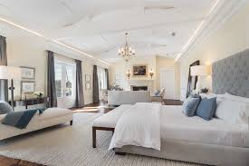 3100 Benedict Canyon Drive Beverly Hills Post Office Luxurious Bedrooms Mansion Living Room Luxury Bedroom Master