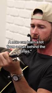 Riley Green: Acoustic Country Music Inspiration