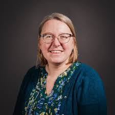 Holly Singh's Instagram, Twitter & Facebook