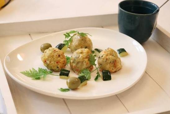 Kycklingköttbulle